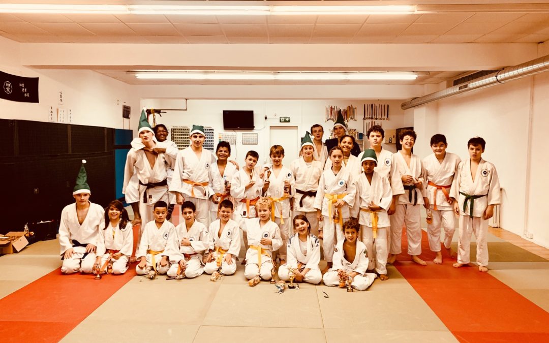 Le Judo Club Eaux-Vives vous souhaite de merveilleuses fêtes de fin d’année 🎅🤶🍾🎁